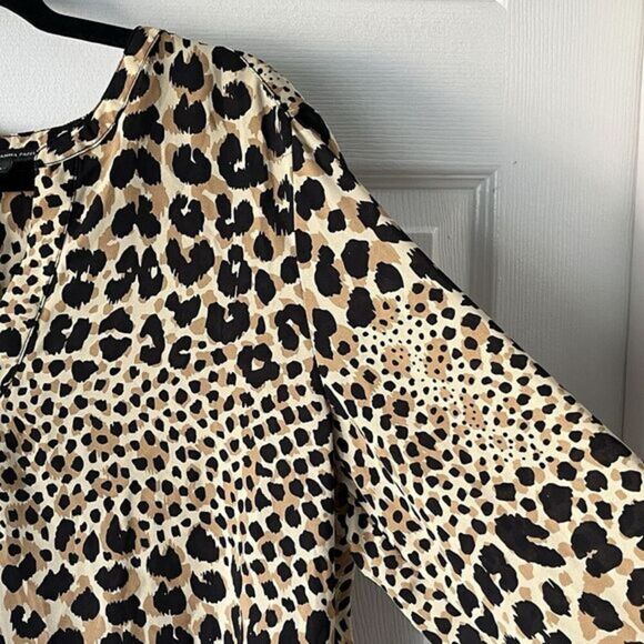 Adriana Papell Leopard Print Popover Blouse Long Sleeves Womens L Casual Chic‎ - Picture 3 of 8